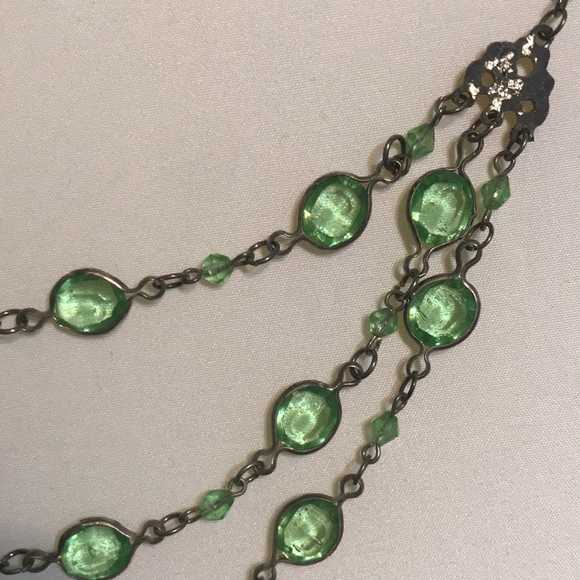 Elegant ornate light green three tier necklace - Picture 3 of 6